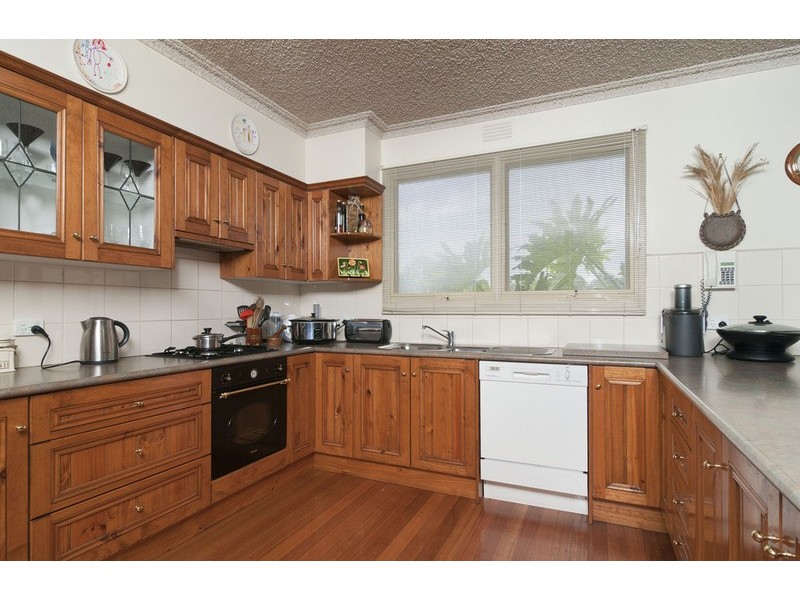 19 Cambridge Road, Mooroolbark VIC 3138