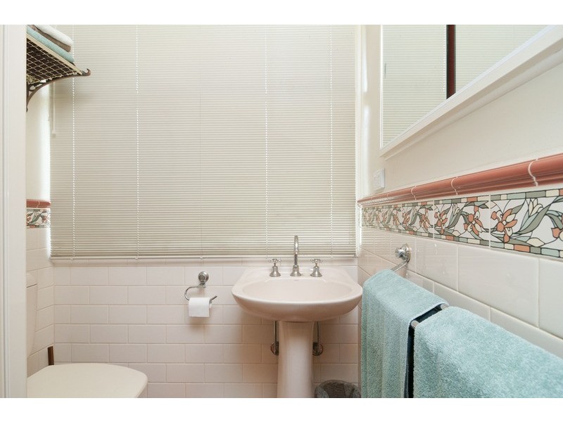 19 Cambridge Road, Mooroolbark VIC 3138