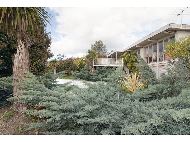 19 Cambridge Road, Mooroolbark VIC 3138