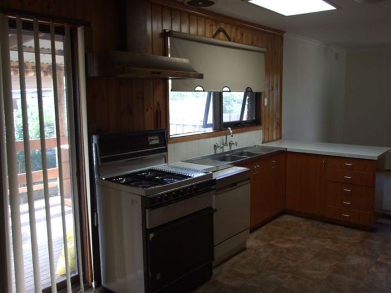 71 Manchester Road, Mooroolbark VIC 3138