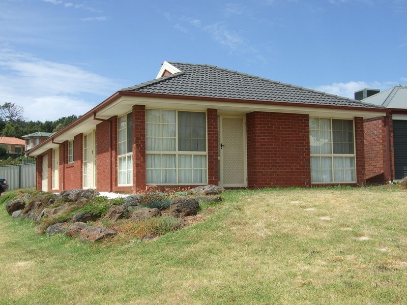 1 Kentish Place, Chirnside Park VIC 3116