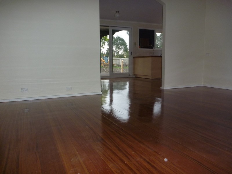 11 Holmes Road, Mooroolbark VIC 3138