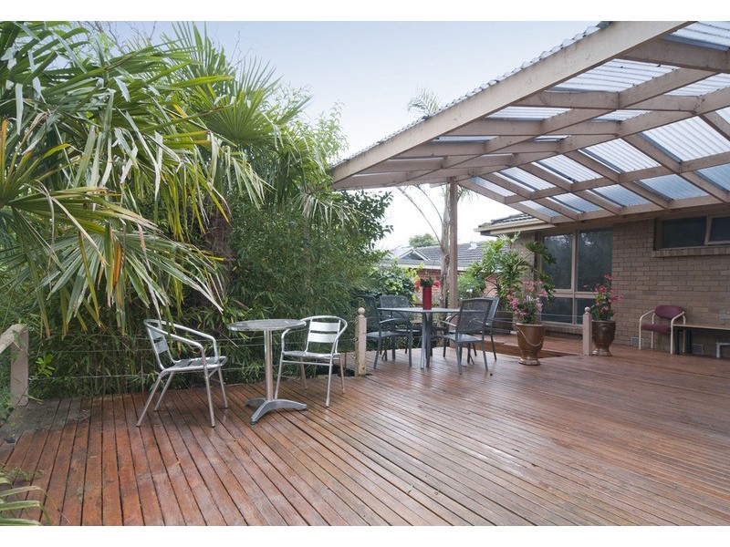 30 Sweetland Road, Mooroolbark VIC 3138