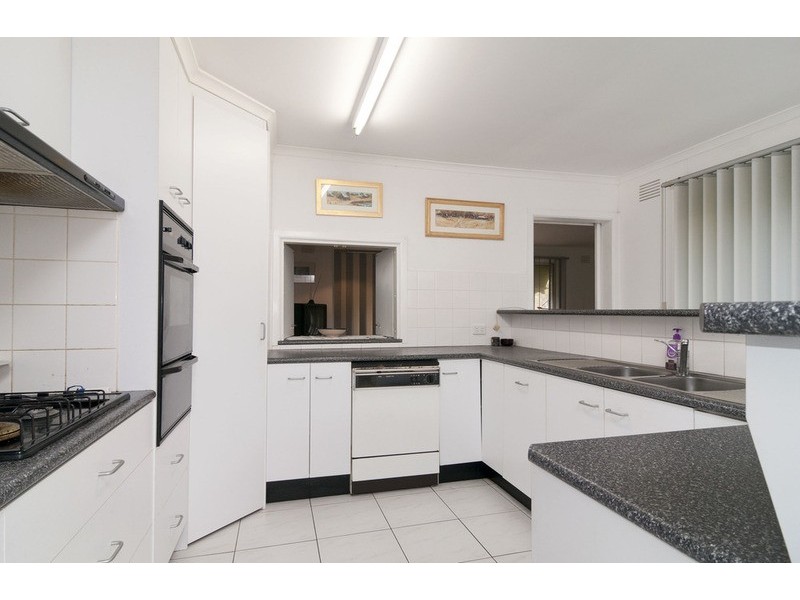 30 Sweetland Road, Mooroolbark VIC 3138