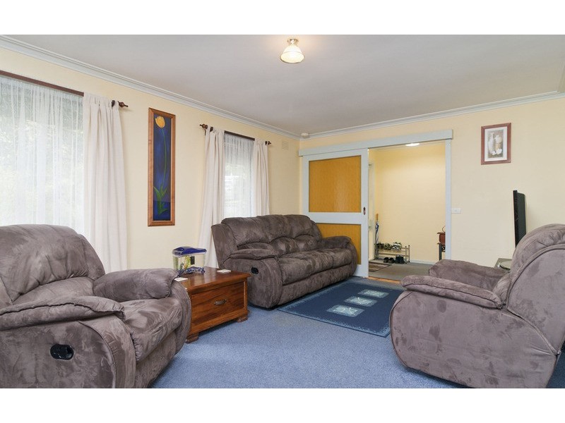 3 Churchill Drive, Mooroolbark VIC 3138