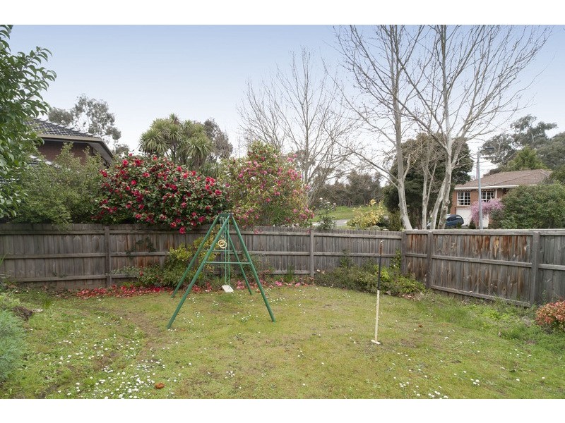 3 Churchill Drive, Mooroolbark VIC 3138