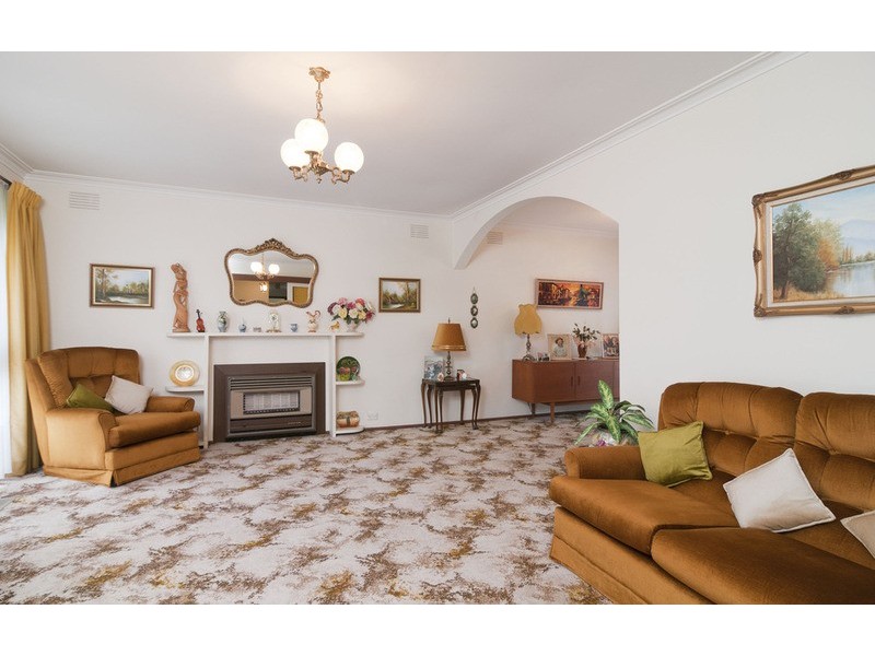 19 Greenville Street, Mooroolbark VIC 3138