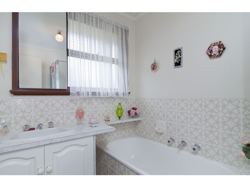 19 Greenville Street, Mooroolbark VIC 3138