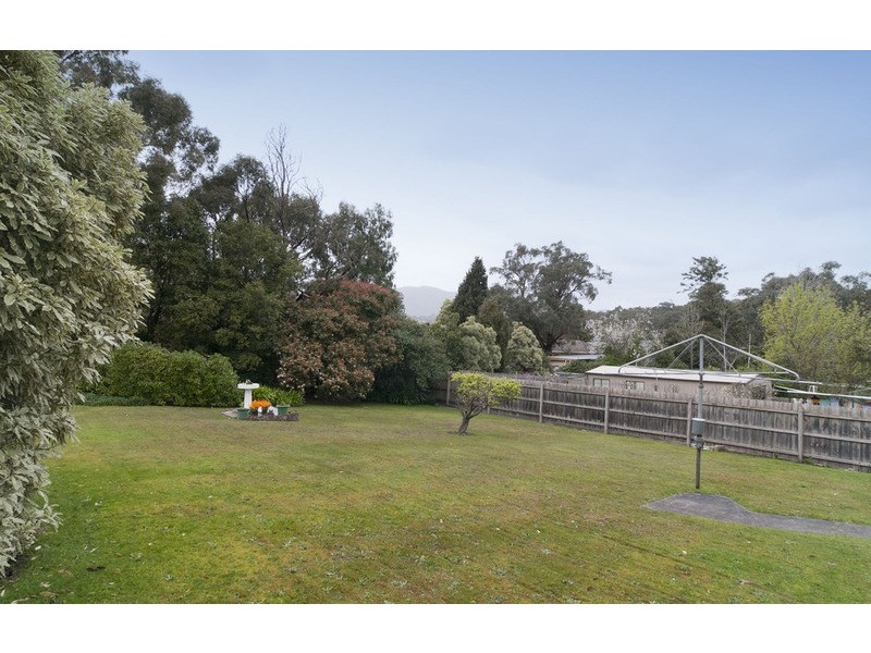19 Greenville Street, Mooroolbark VIC 3138