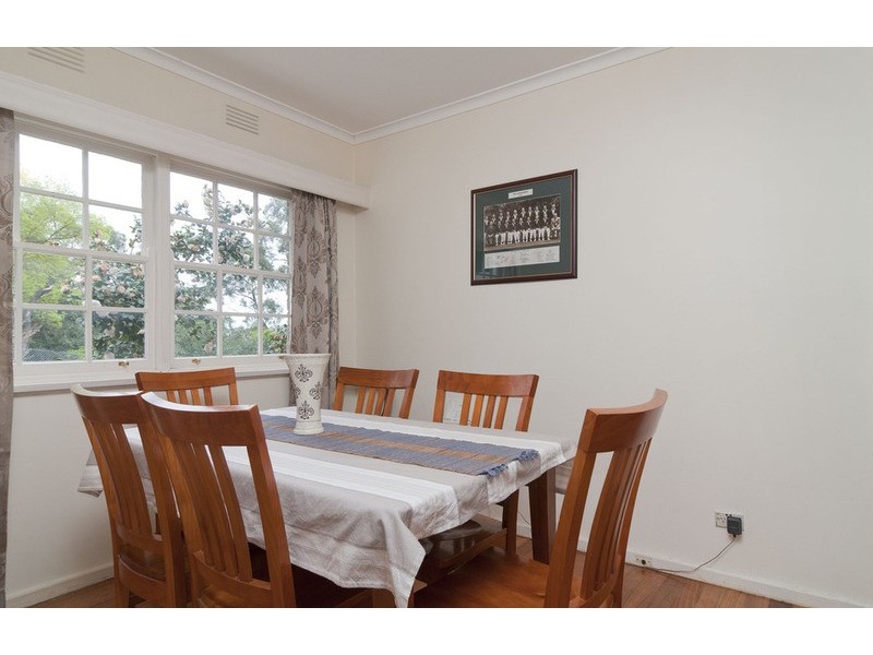 77 Cambridge Road, Mooroolbark VIC 3138