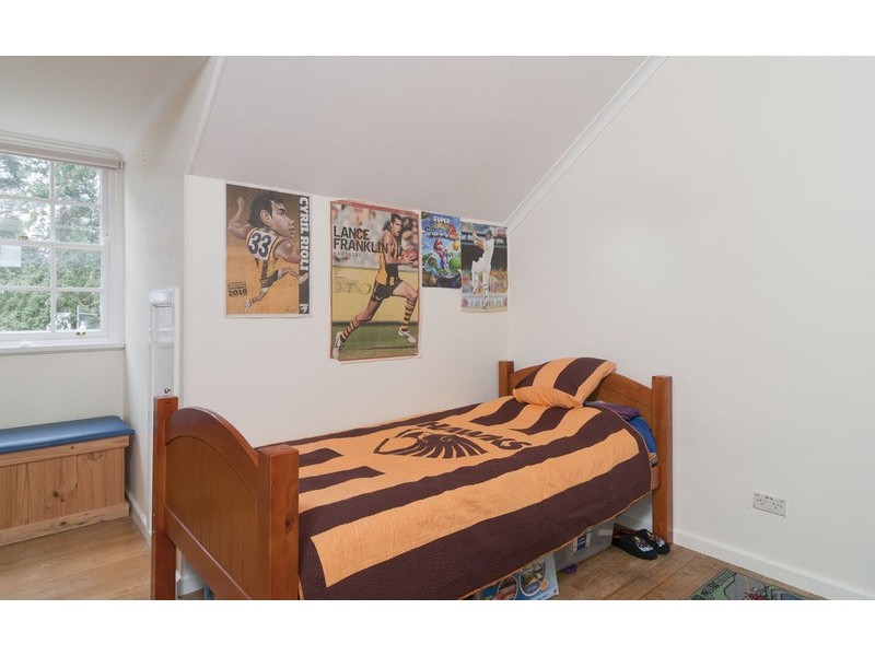 77 Cambridge Road, Mooroolbark VIC 3138