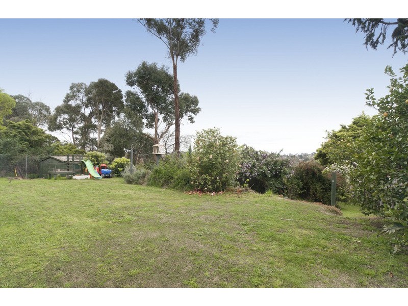77 Cambridge Road, Mooroolbark VIC 3138