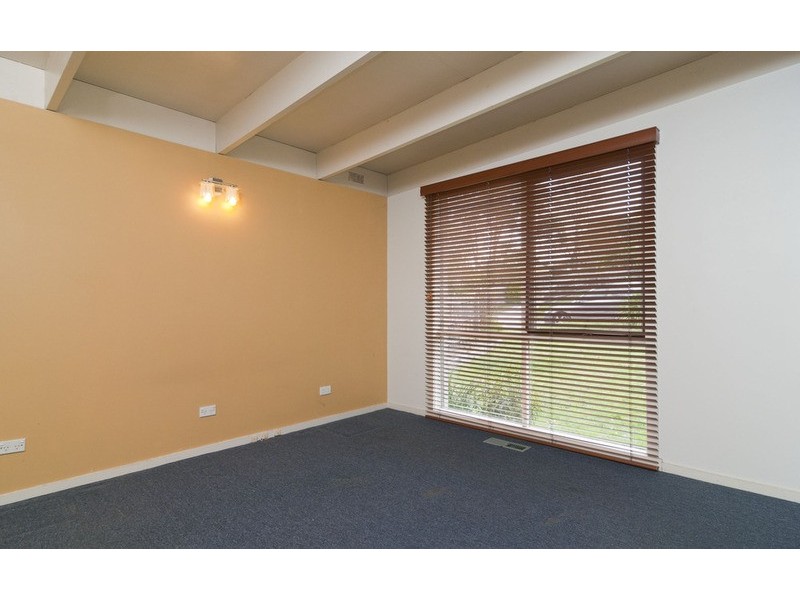 1/12 Central Avenue, Mooroolbark VIC 3138
