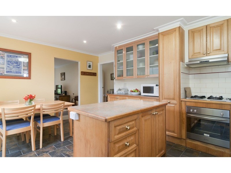 19 Jacaranda Avenue, Kilsyth VIC 3137