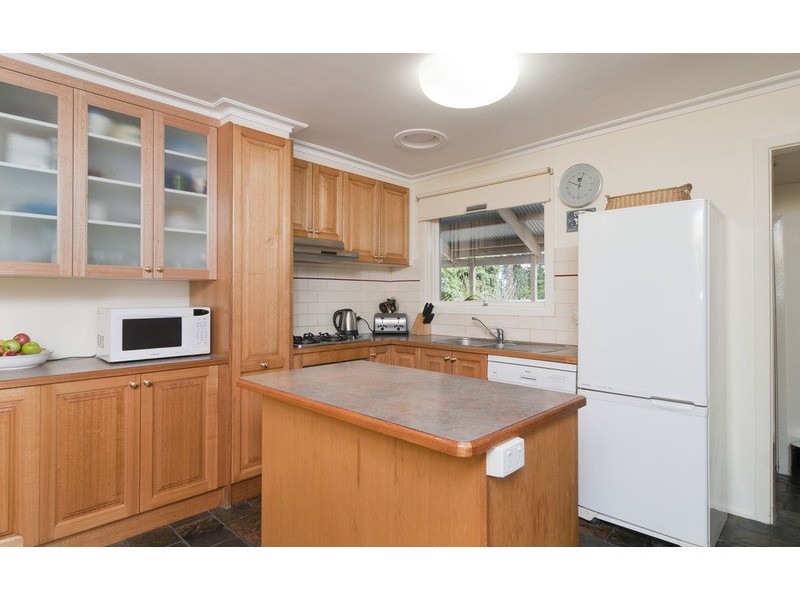 19 Jacaranda Avenue, Kilsyth VIC 3137