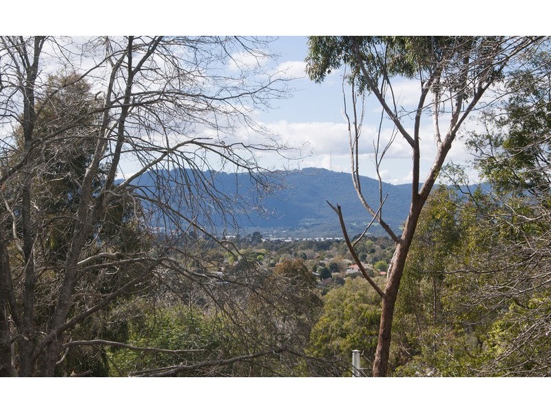 38 Eastfield Road, Croydon South VIC 3136