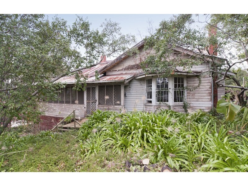 38 Eastfield Road, Croydon South VIC 3136