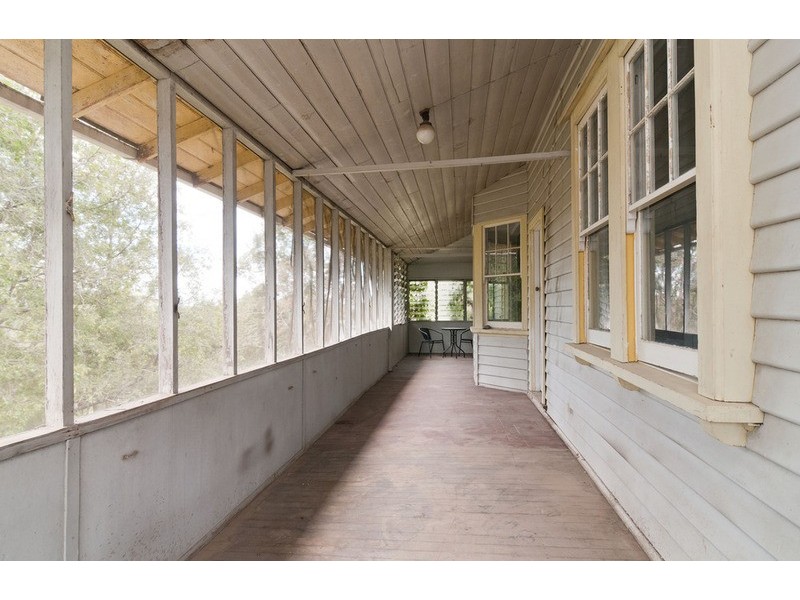 38 Eastfield Road, Croydon South VIC 3136