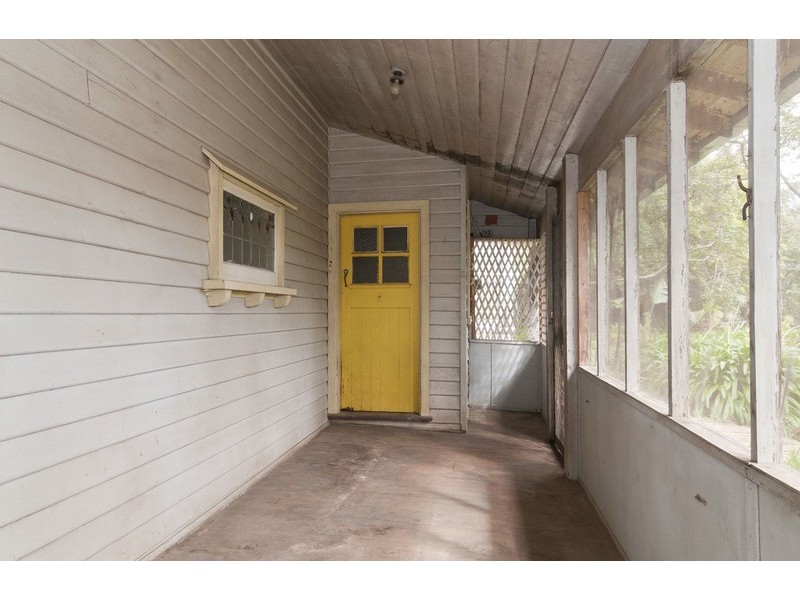 38 Eastfield Road, Croydon South VIC 3136