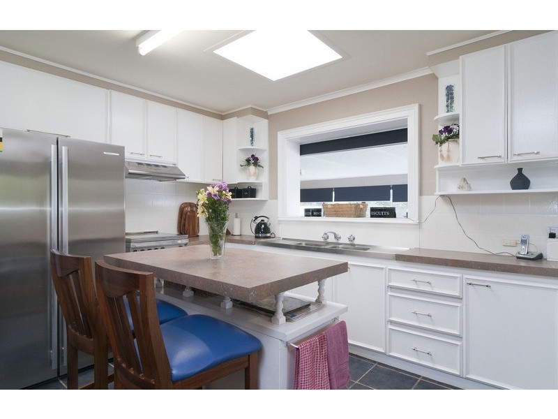 54 Blackburn Road, Mooroolbark VIC 3138