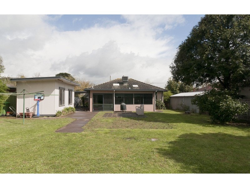 54 Blackburn Road, Mooroolbark VIC 3138