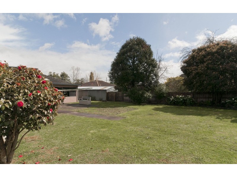 54 Blackburn Road, Mooroolbark VIC 3138