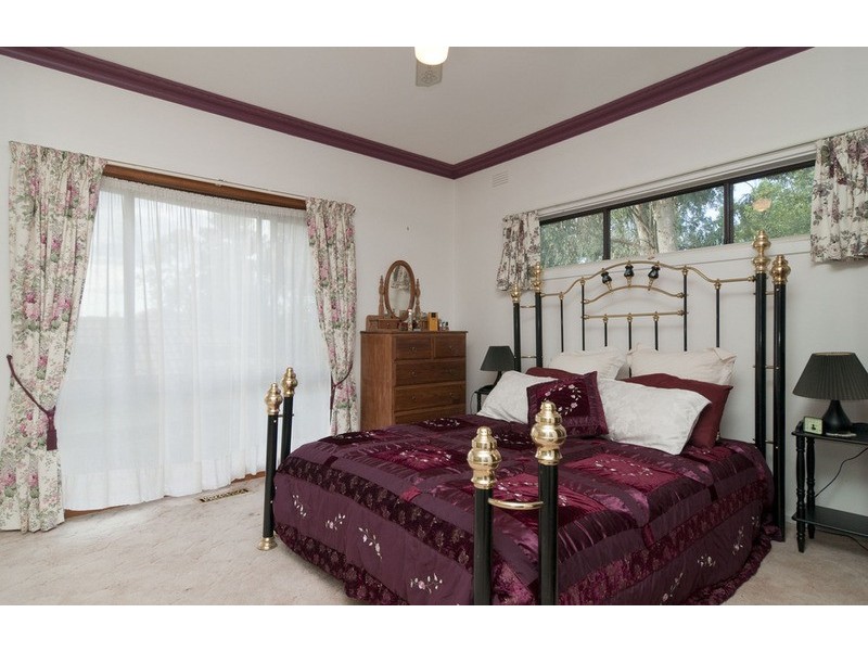 23 Ash Grove, Montrose VIC 3765