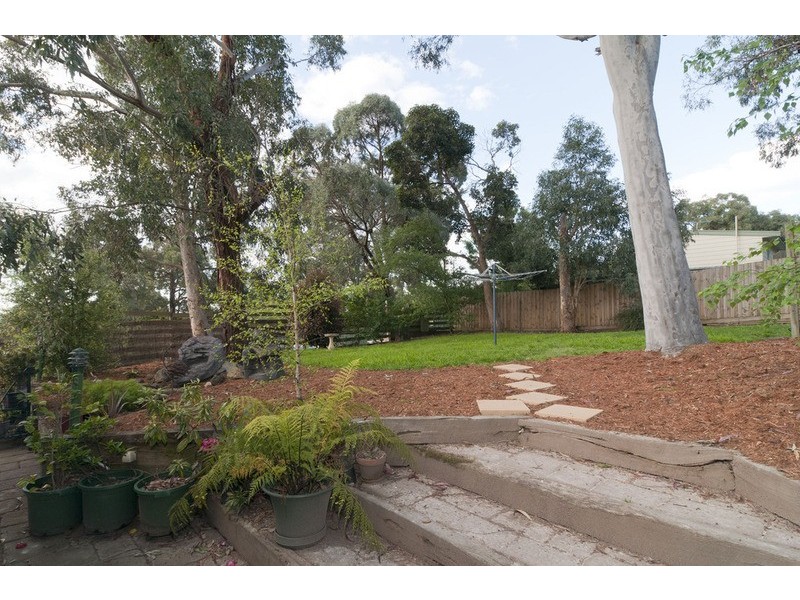 23 Ash Grove, Montrose VIC 3765