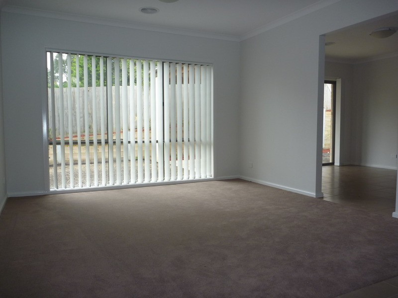 6A Saxon Drive, Mooroolbark VIC 3138