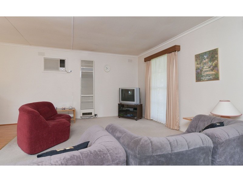 185 Cambridge Road, Mooroolbark VIC 3138