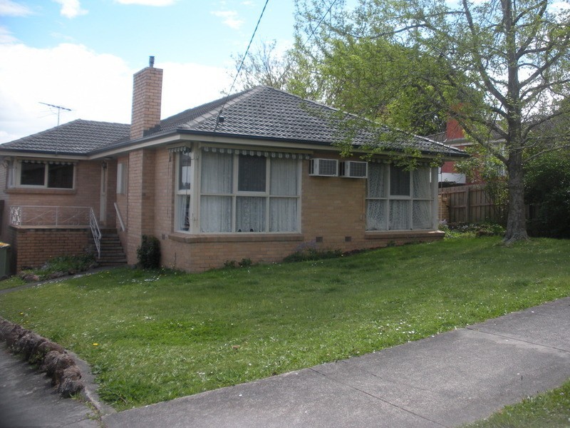 9 Aintree Street, Mooroolbark VIC 3138