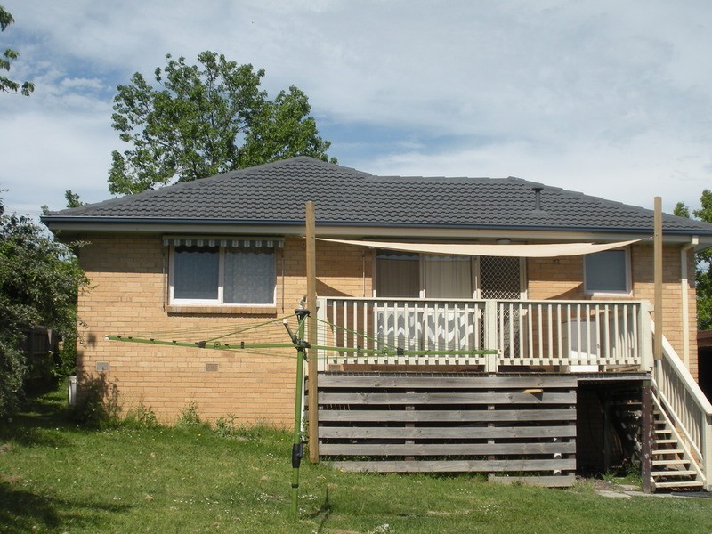 9 Aintree Street, Mooroolbark VIC 3138