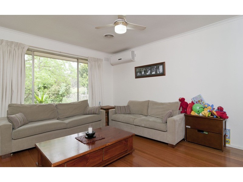 40 Croydondale Drive, Mooroolbark VIC 3138