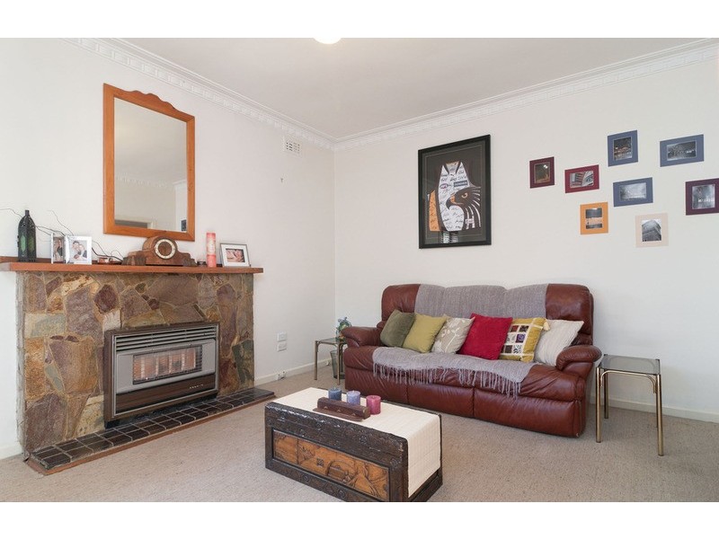 1/19 Laird Street, Croydon VIC 3136