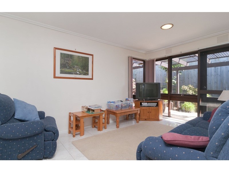 11 Barina Avenue, Mooroolbark VIC 3138