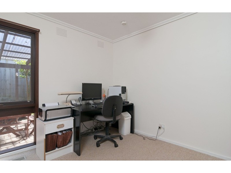 11 Barina Avenue, Mooroolbark VIC 3138