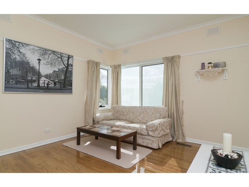 21 Alford Avenue, Mooroolbark VIC 3138