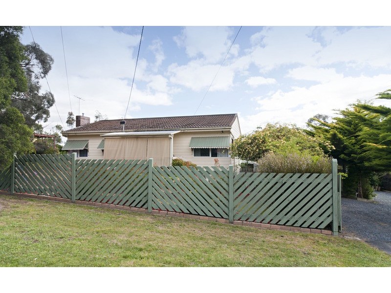 21 Alford Avenue, Mooroolbark VIC 3138