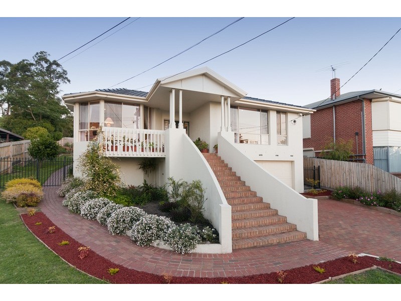 30 Edward Road, Chirnside Park VIC 3116