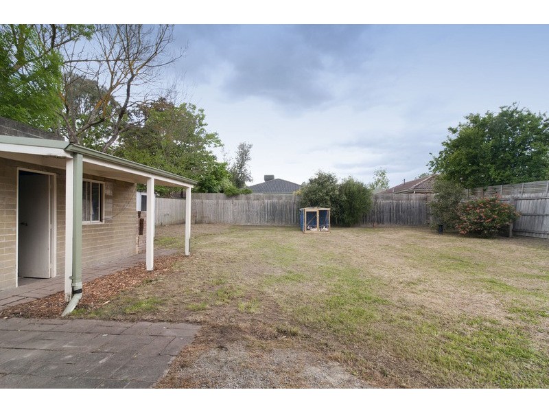 18 Blackburn Road, Mooroolbark VIC 3138