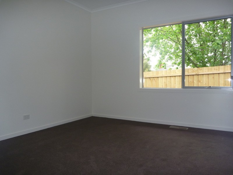 2/30 Andrew Street, Mooroolbark VIC 3138