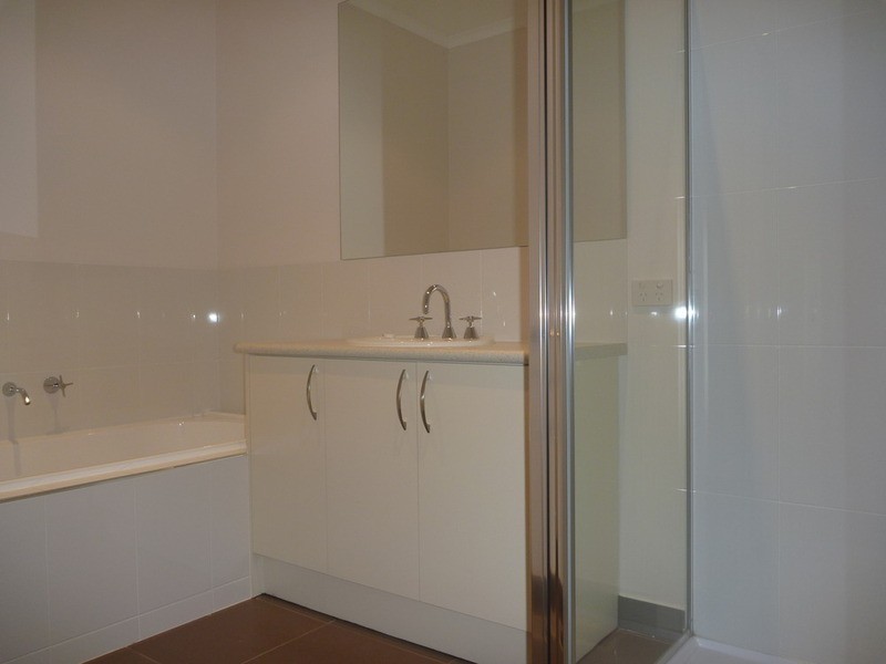 2/30 Andrew Street, Mooroolbark VIC 3138