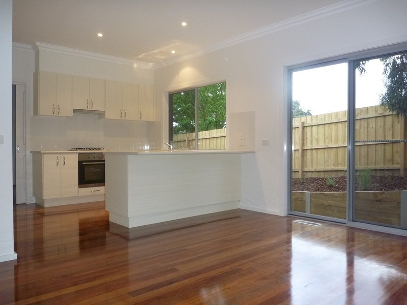 2/30 Andrew Street, Mooroolbark VIC 3138