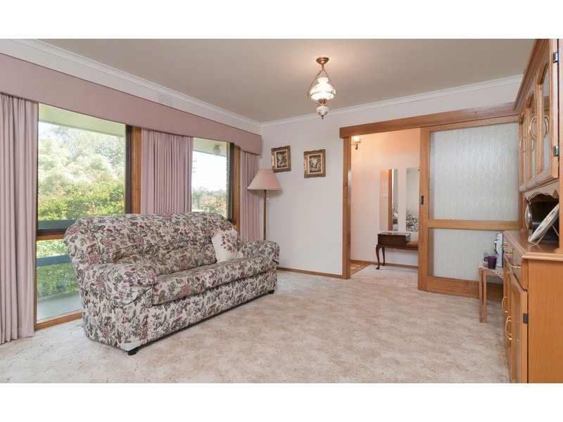 10 Rachael Drive, Mooroolbark VIC 3138