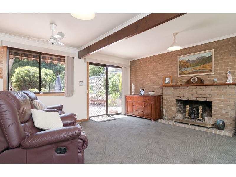 10 Rachael Drive, Mooroolbark VIC 3138