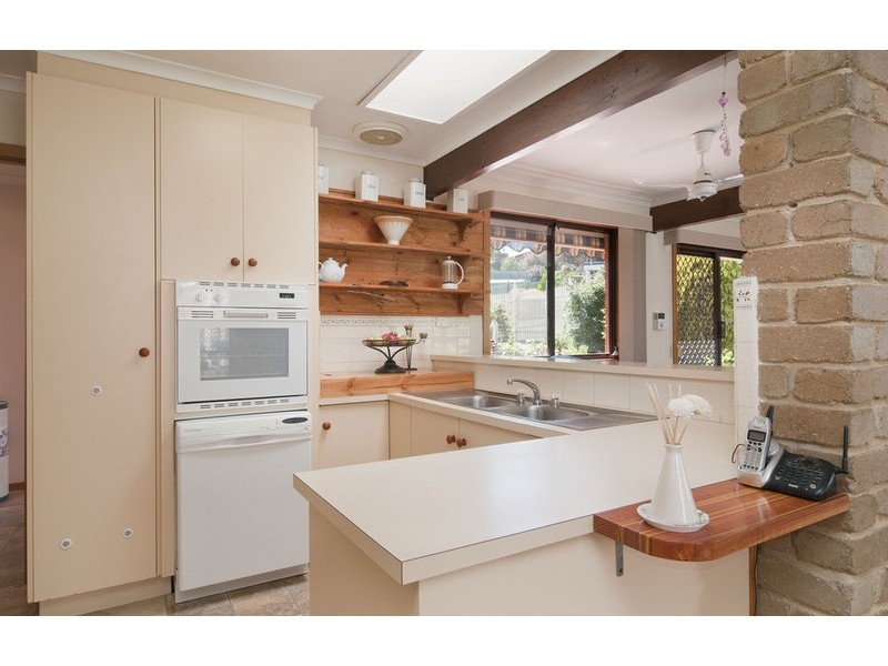 10 Rachael Drive, Mooroolbark VIC 3138