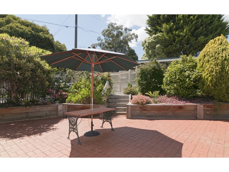 10 Rachael Drive, Mooroolbark VIC 3138