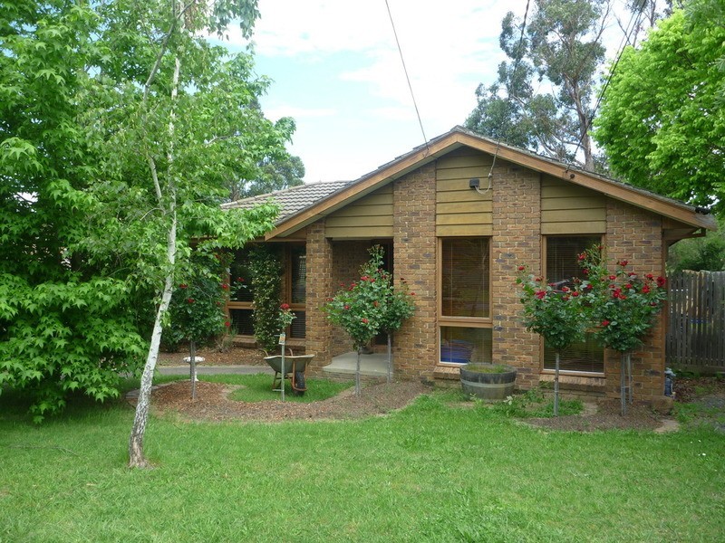 12 Coolaroo Court, Mooroolbark VIC 3138