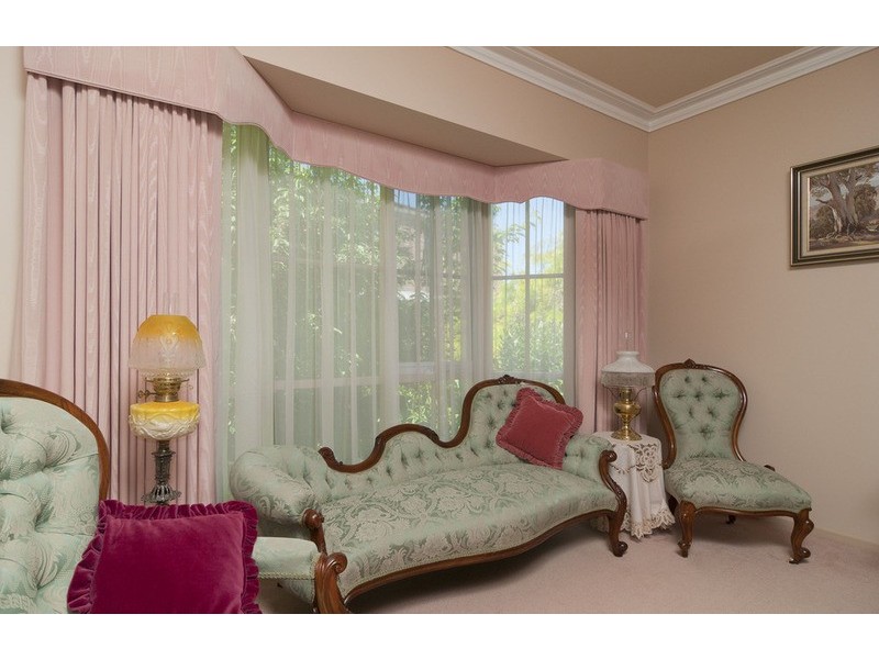 17 Great Oak Court, Mooroolbark VIC 3138