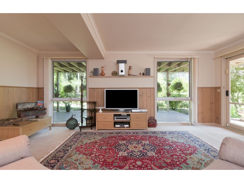 17 Great Oak Court, Mooroolbark VIC 3138